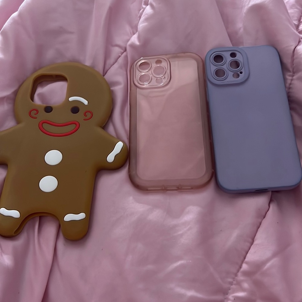 Three iPhone 13 Pro max cases